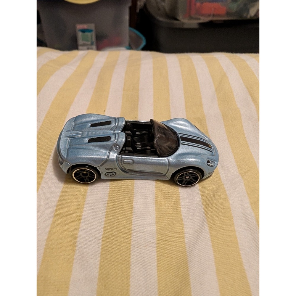 Hot Wheels Porsche 918 Spyder X1615 Blue Diecast 1:64 Scale Toy Car 2012